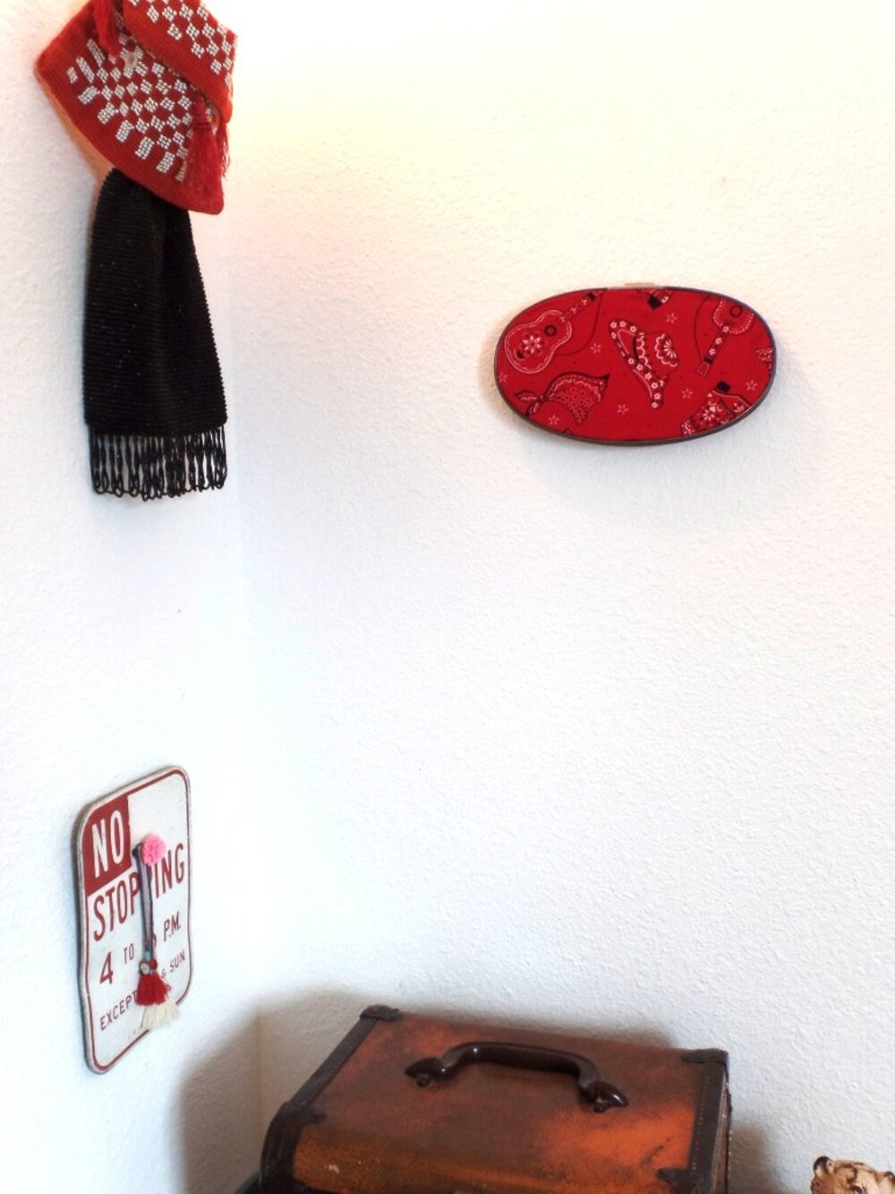 Hand Crafted Vintage Hoop Western Art Textile